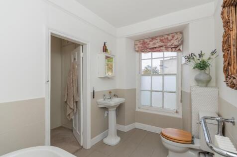 1H7RCN - Ensuite B.jpg