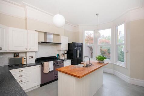 0C8RKE - Kitchen D.jpg