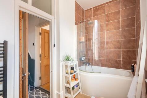 0C8RKE - Bathroom B.jpg