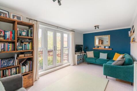 4W0CSI - Sitting Room B.jpg