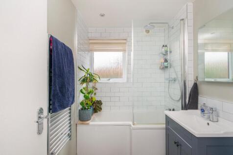 4W0CSI - Bathroom C.jpg