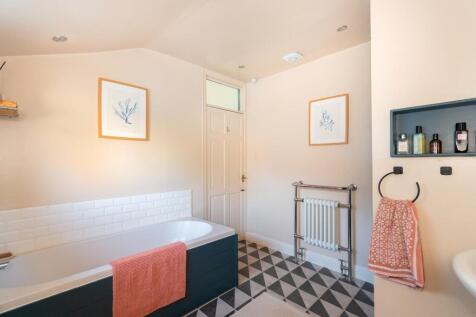 0G6PABN - Bathroom A.jpg