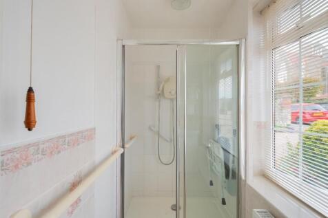 2D5HRCN - Bathroom B.jpg