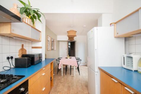 1R8HEE - Kitchen Diner C.jpg