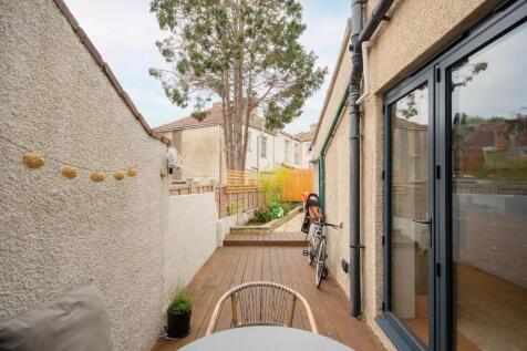 1R8HEE - External E.jpg