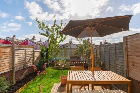 G4F8WSTN - External K.jpg