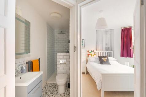 G4F8WSTN - Hallway C.jpg