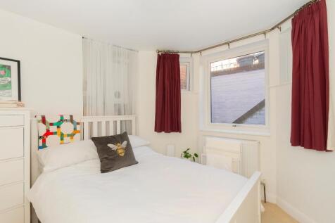 G4F8WSTN - Bedroom B.jpg