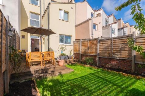 G4F8WSTN - External G.jpg