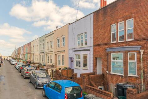 G4F8WSTN - External B.jpg