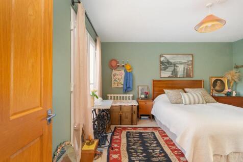 1R8RSE - Bedroom L.jpg
