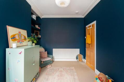 1R8RSE - Sitting Room A.jpg