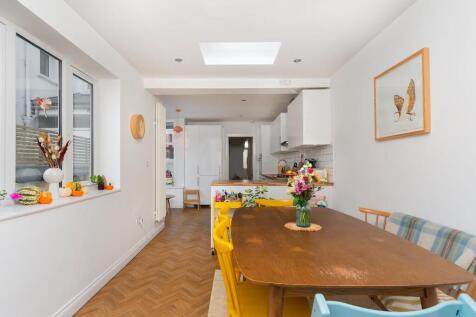 1R8RSE - Kitchen Diner A.jpg