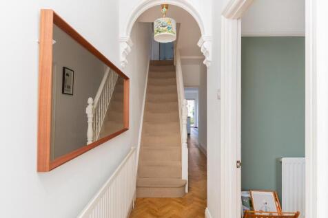 1R8RSE - Hallway A.jpg