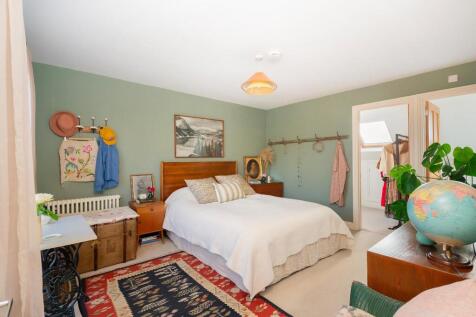 1R8RSE - Bedroom K.jpg
