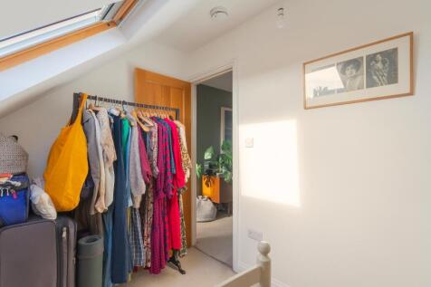 1R8RSE - Dressing Room Office A.jpg