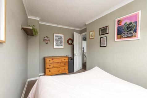 99 Gilbert Road, BS5-5.jpg