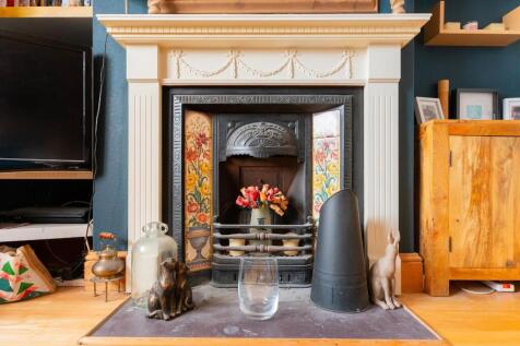 2S0HTN - Living Room A.jpg