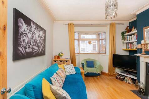 2S0HTN - Living Room D.jpg