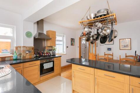 2S0HTN - Kitchen Diner B.jpg