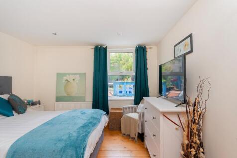 2S0HTN - Bedroom H.jpg