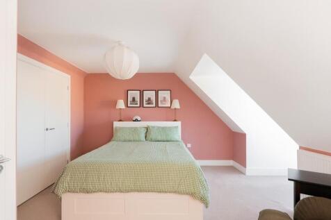 2O4PHCBH - Bedroom J.jpg