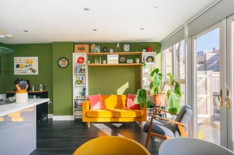 2O4PHCBH - Kitchen Diner I.jpg