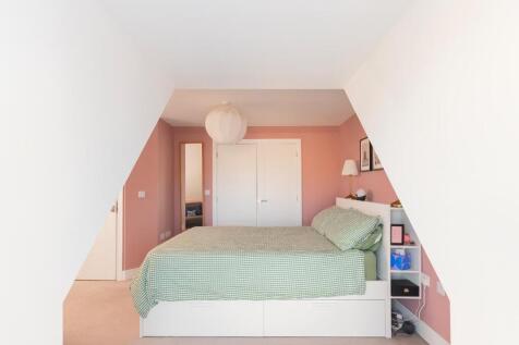 2O4PHCBH - Bedroom I.jpg