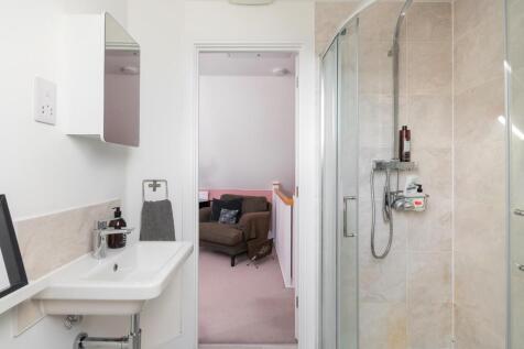 2O4PHCBH - Ensuite A.jpg