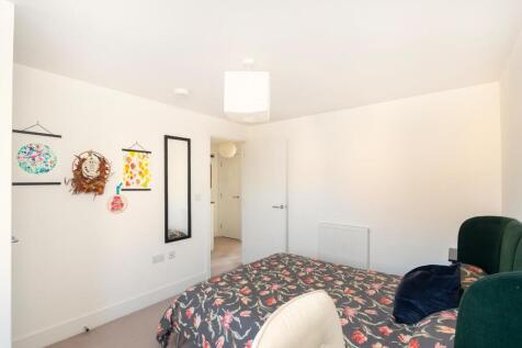 2O4PHCBH - Bedroom E.jpg