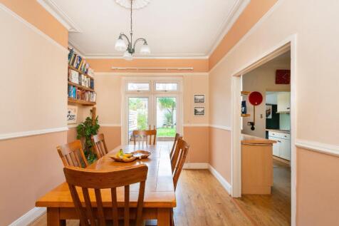 9W0RBN - Dining Room B.jpg