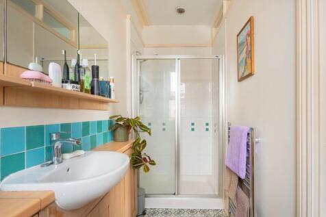 9W0RBN - Ensuite B.jpg