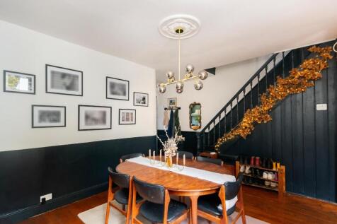 1N5R0SA - Dining Room B.jpg