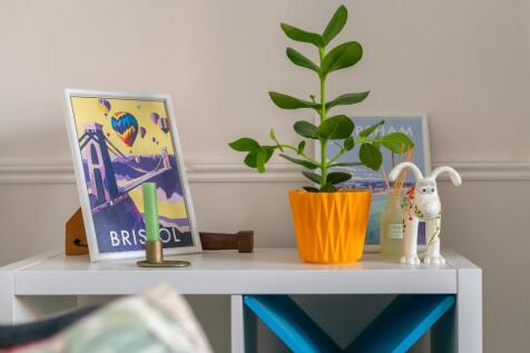 0A4SBR - Living Room A.jpg