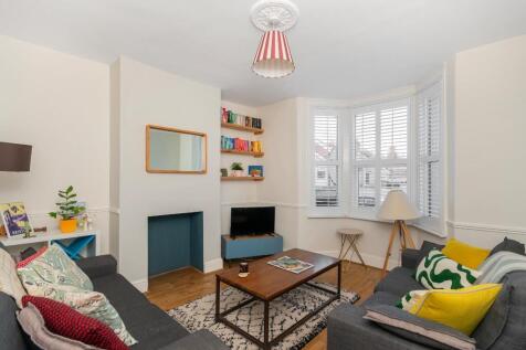 0A4SBR - Living Room D.jpg