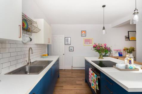 0A4SBR - Kitchen Diner E.jpg