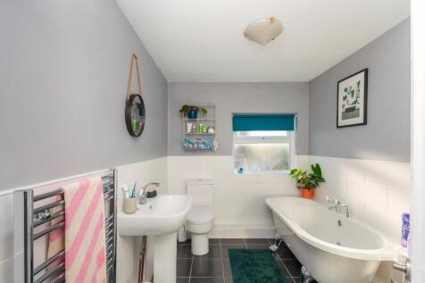 0A4SBR - Bathroom C.jpg