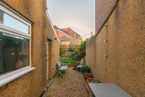 0A4SBR - External H.jpg