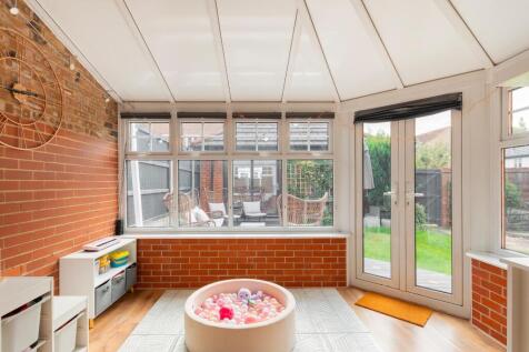 0S4GASG - Conservatory C.jpg