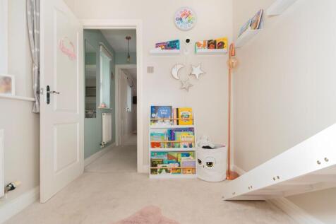 0S4GASG - Bedroom D.jpg