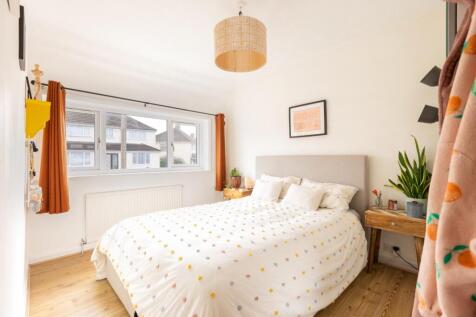 51 Novers Park Drive, BS4-9.jpg