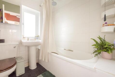 51 Novers Park Drive, BS4-2.jpg