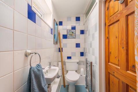 0W1SSE - Shower Room A.jpg