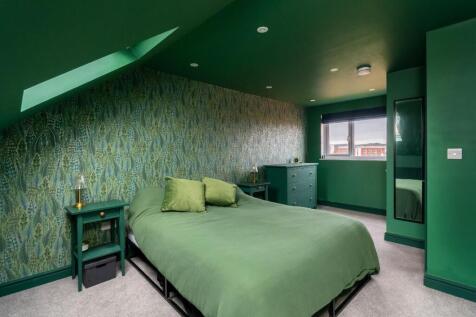 7M2RBR - Bedroom J.jpg