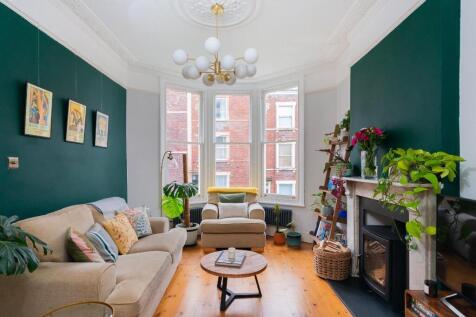 0A4TCD - Living Room D.jpg