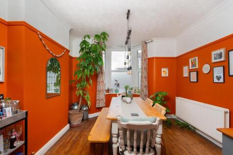 0N1QSKD - Reception J.jpg