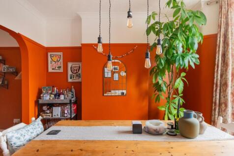 0N1QSKD - Reception G.jpg