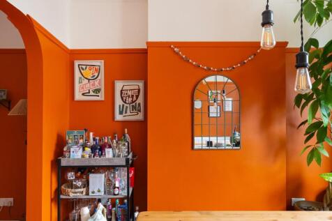 0N1QSKD - Reception F.jpg