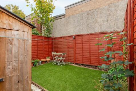 0N1QSKD - External G.jpg