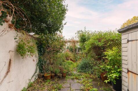 G2F5CPCN - External G.jpg